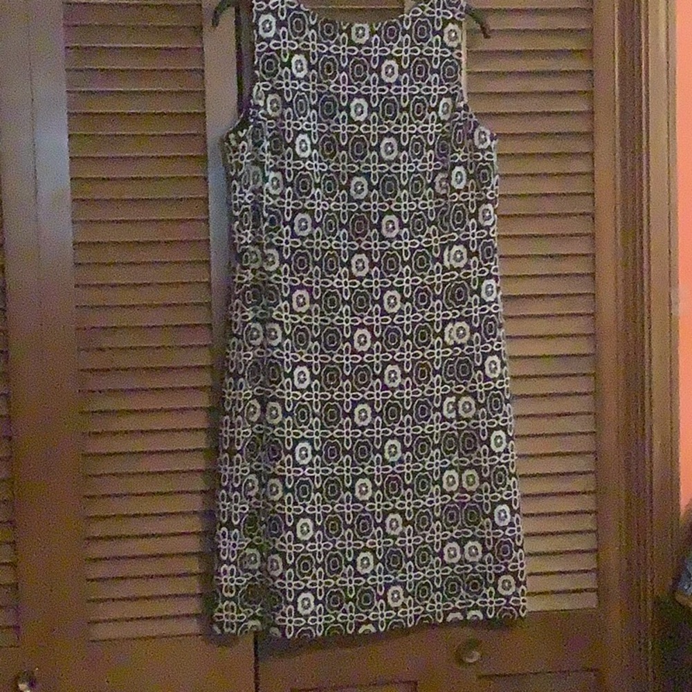 Black/white patterned sheath dress